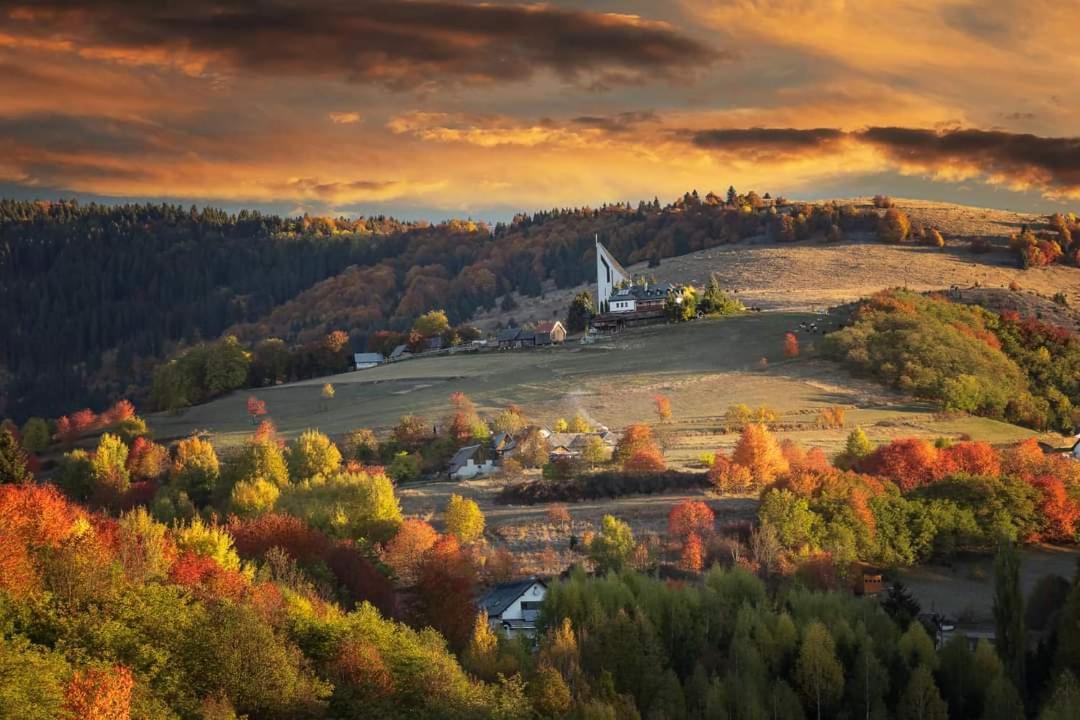 Penzion** Amalka Hriňová エクステリア 写真